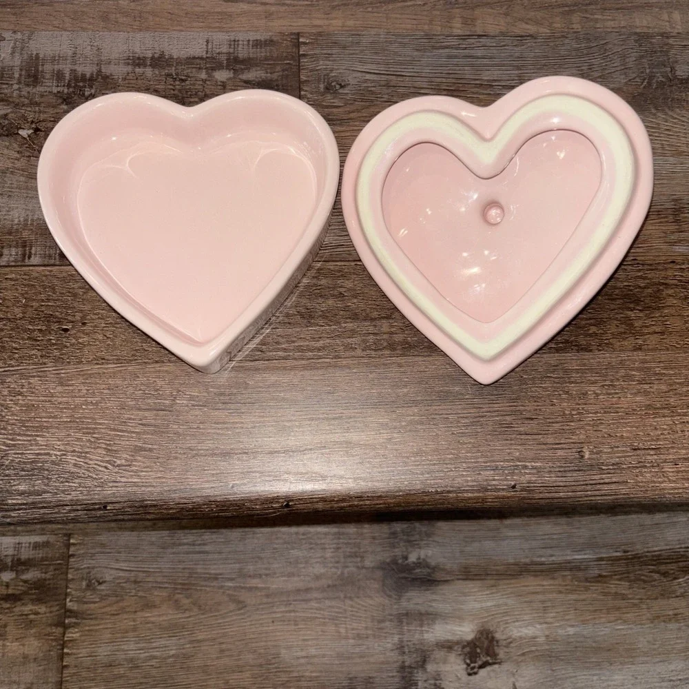 Rae Dunn Ceramic 5x2in Pink Heart Love Is Sweet Jewelry Trinket Box